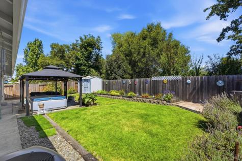 525 Albert Way Petaluma CA 94954