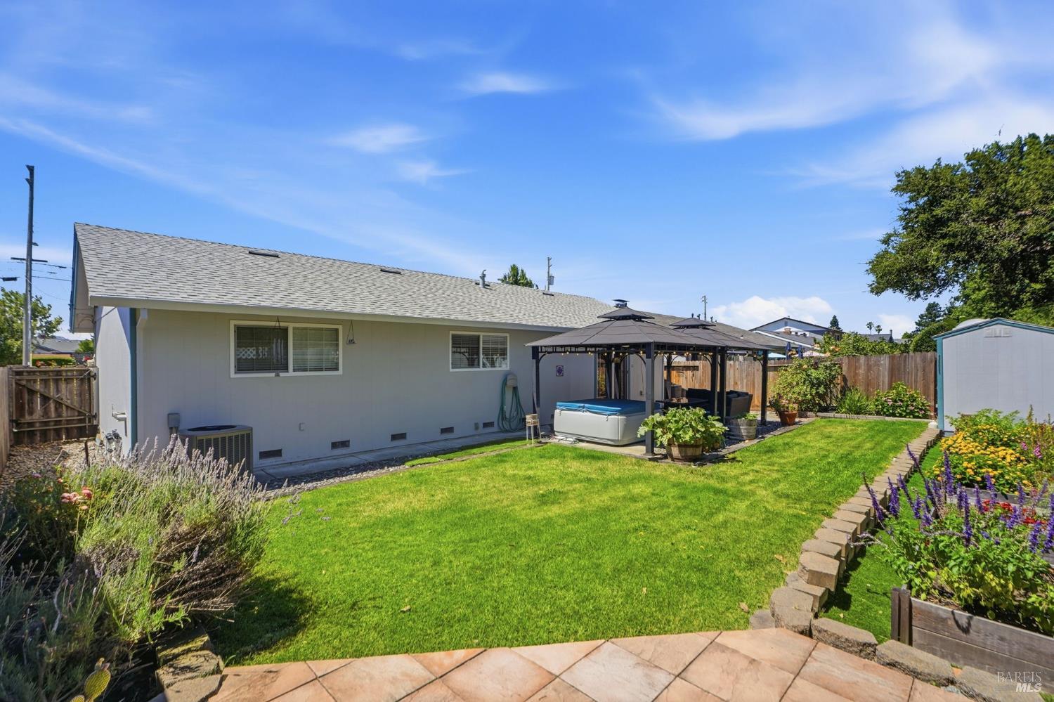 525 Albert Way Petaluma CA 94954