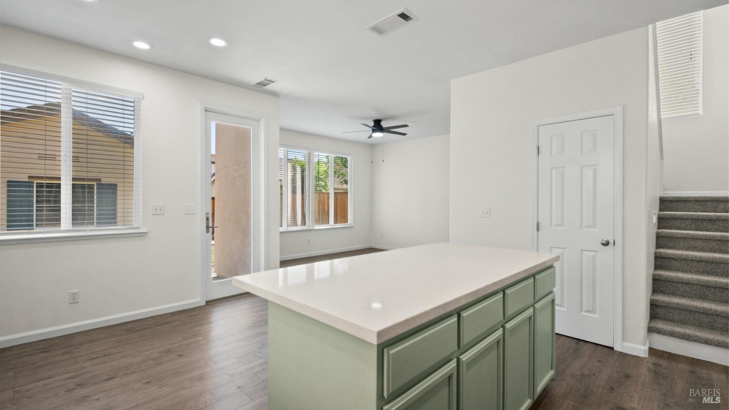 1345 Valley Glen Drive Dixon CA 95620