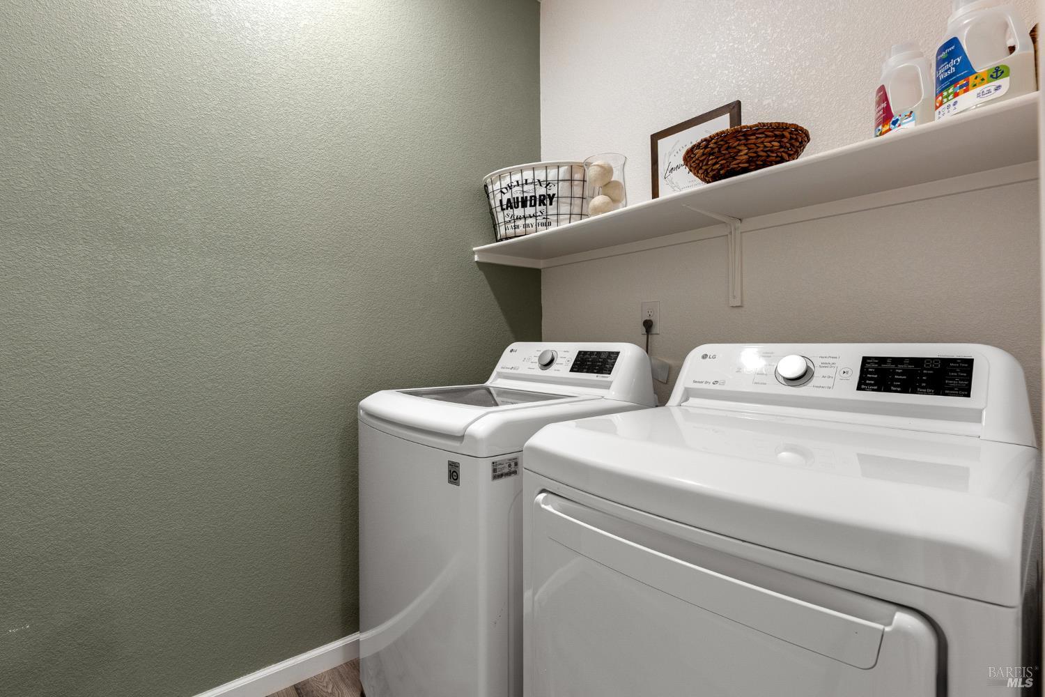 625 Honey Bee Road Dixon CA 95620