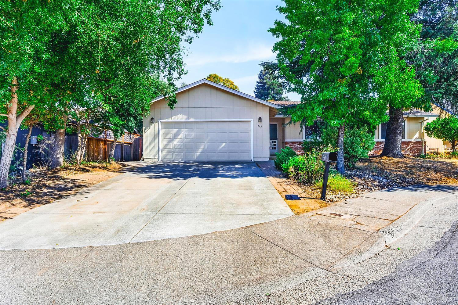 243 Theresa Court Healdsburg CA 95448