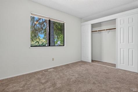 243 Theresa Court Healdsburg CA 95448