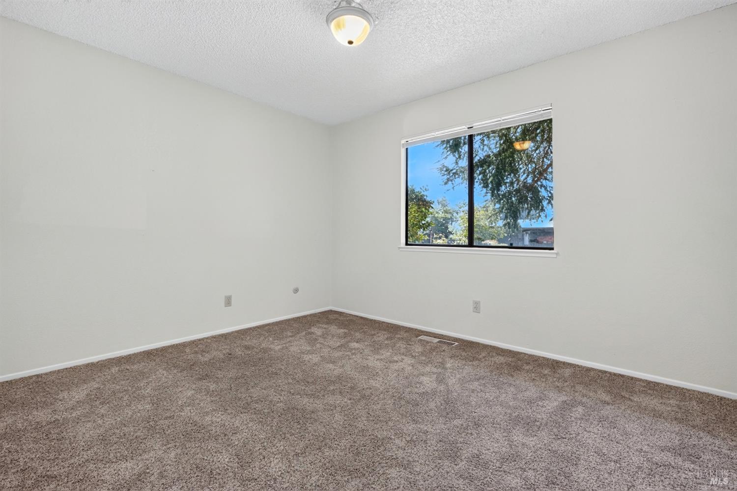 243 Theresa Court Healdsburg CA 95448