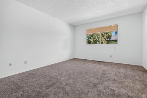 243 Theresa Court Healdsburg CA 95448