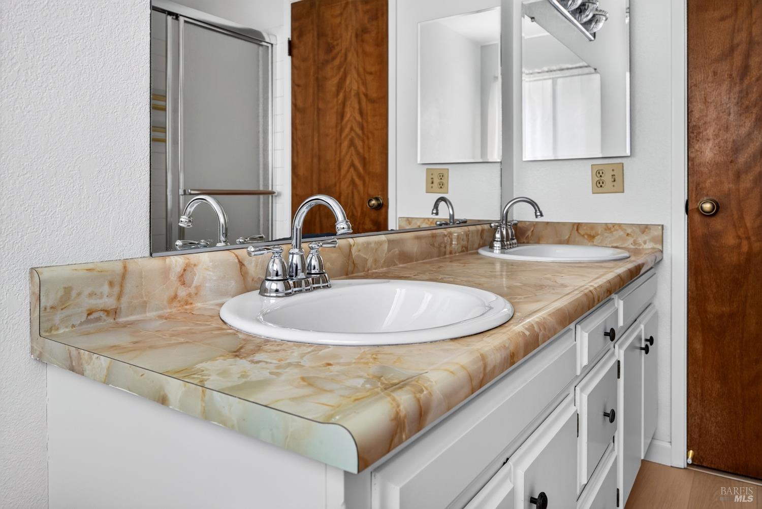 243 Theresa Court Healdsburg CA 95448
