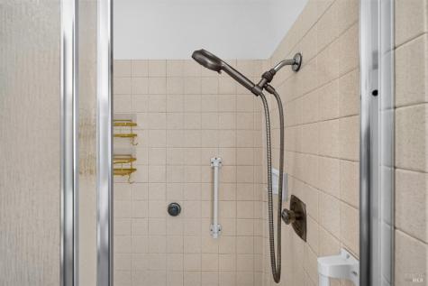 243 Theresa Court Healdsburg CA 95448