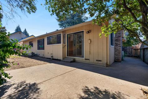 243 Theresa Court Healdsburg CA 95448