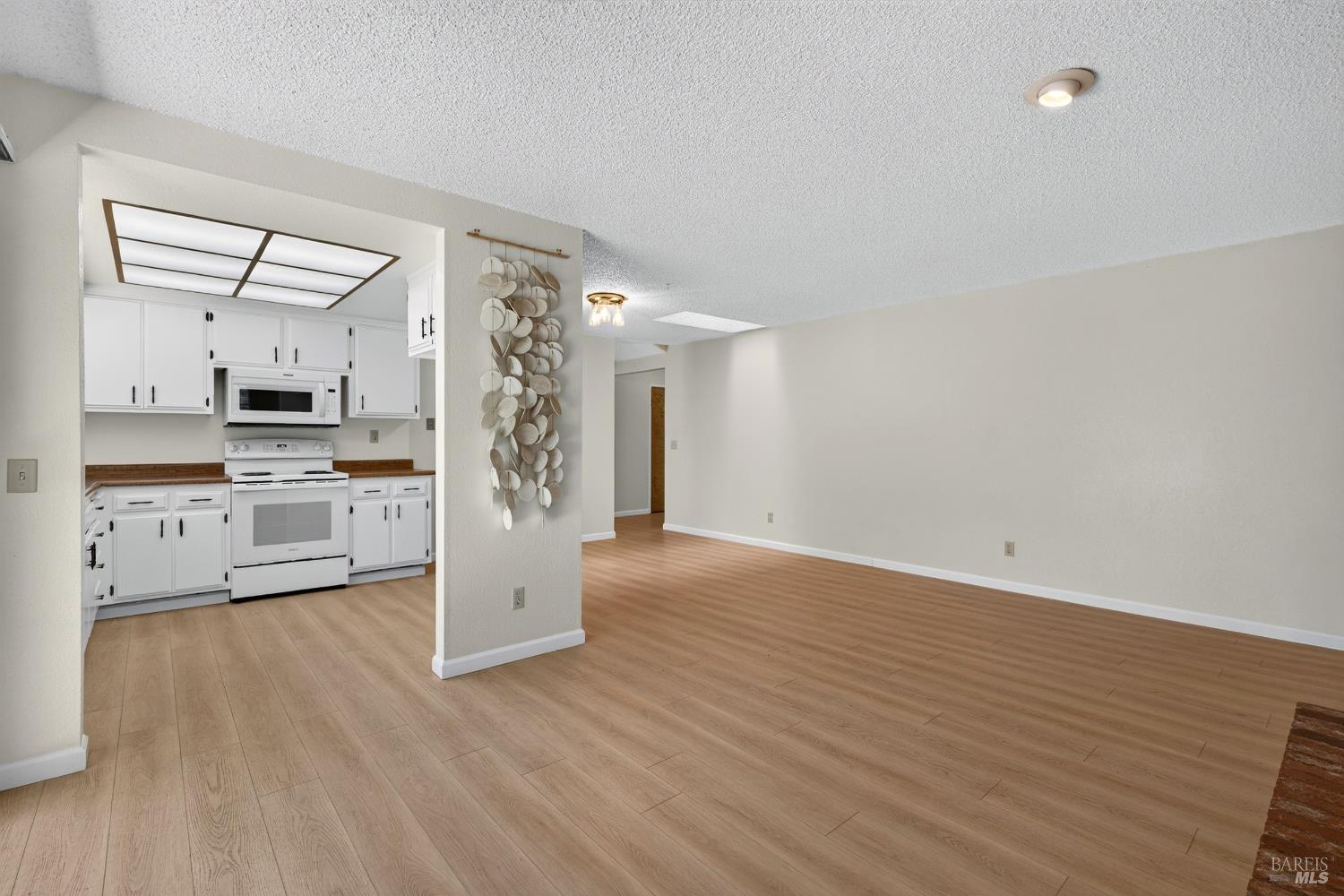 243 Theresa Court Healdsburg CA 95448