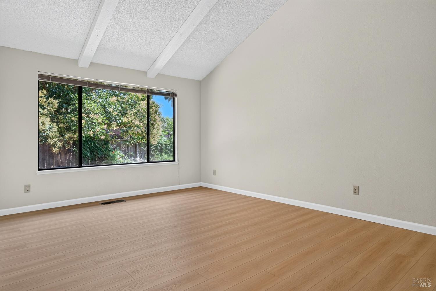 243 Theresa Court Healdsburg CA 95448