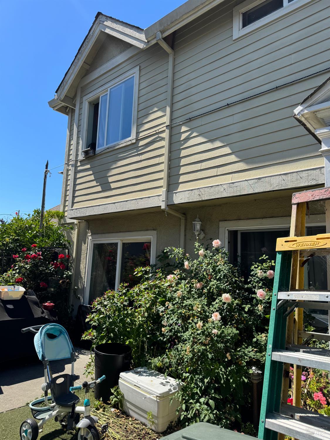 2194 Naomi Place NW Santa Rosa CA 95403