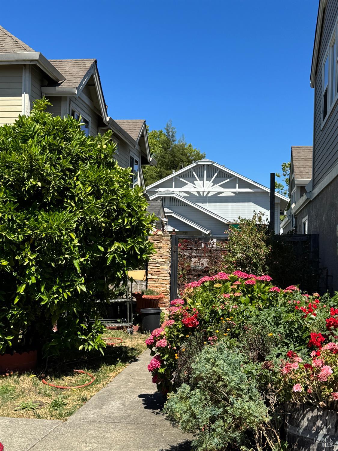 2194 Naomi Place NW Santa Rosa CA 95403