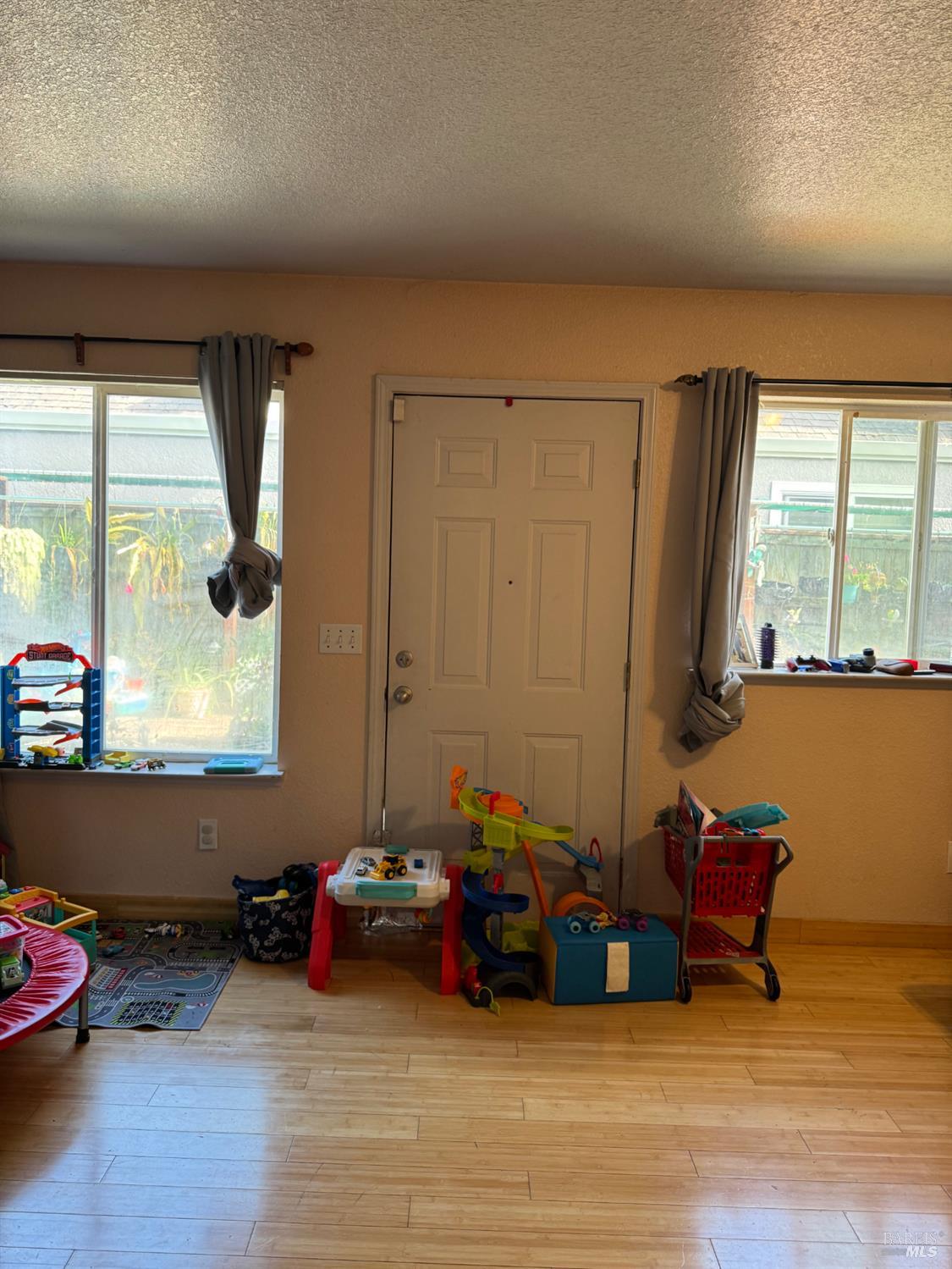 2194 Naomi Place NW Santa Rosa CA 95403