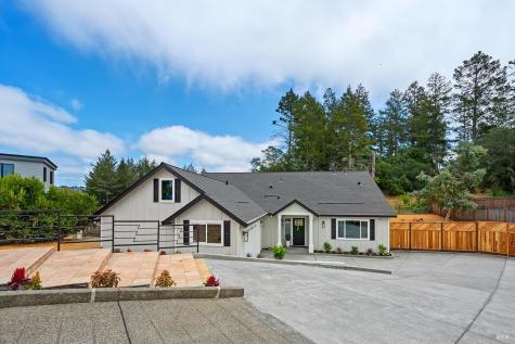 2016 Eagle Court Santa Rosa CA 95403