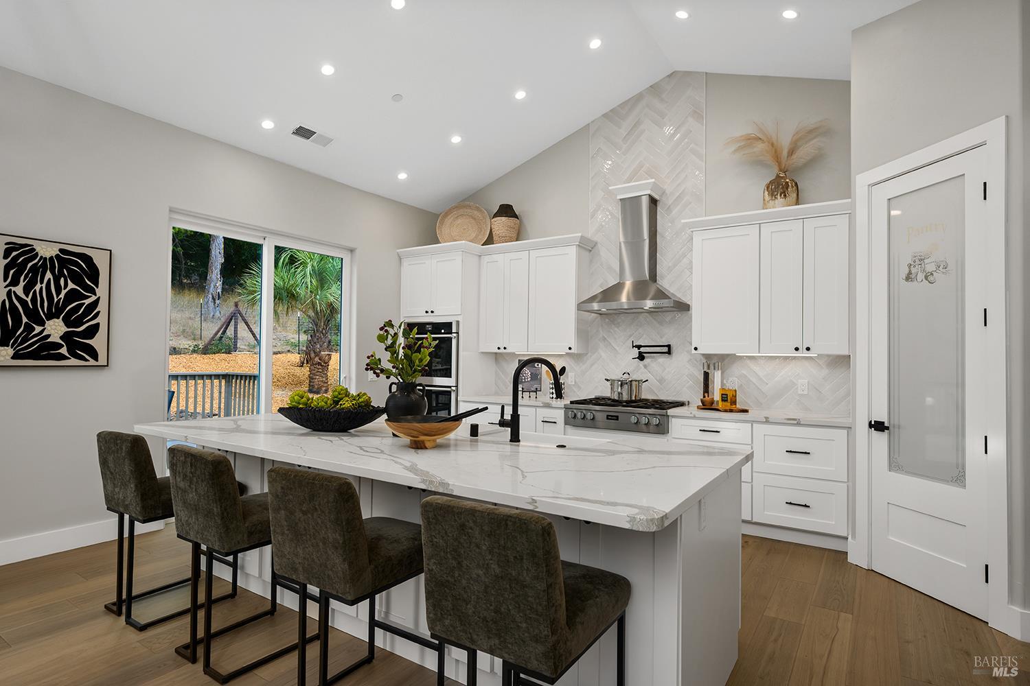 2016 Eagle Court Santa Rosa CA 95403