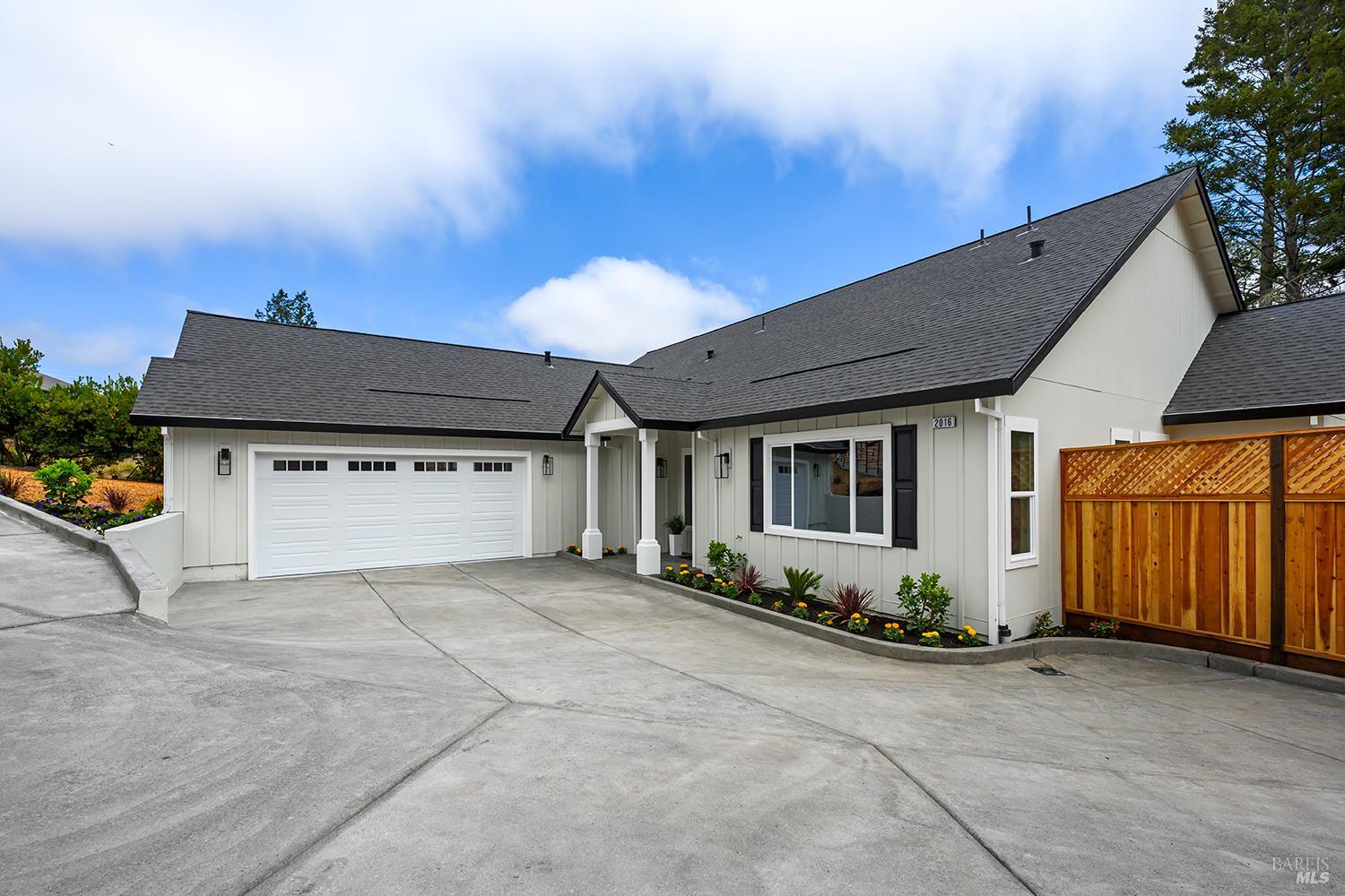 2016 Eagle Court Santa Rosa CA 95403