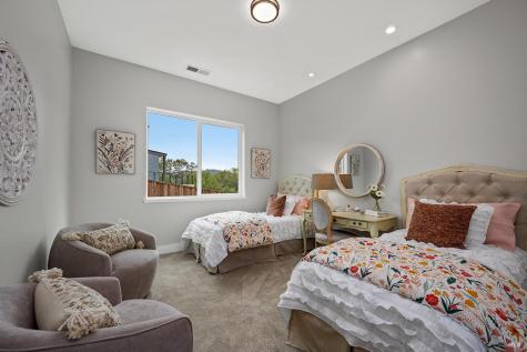 2016 Eagle Court Santa Rosa CA 95403