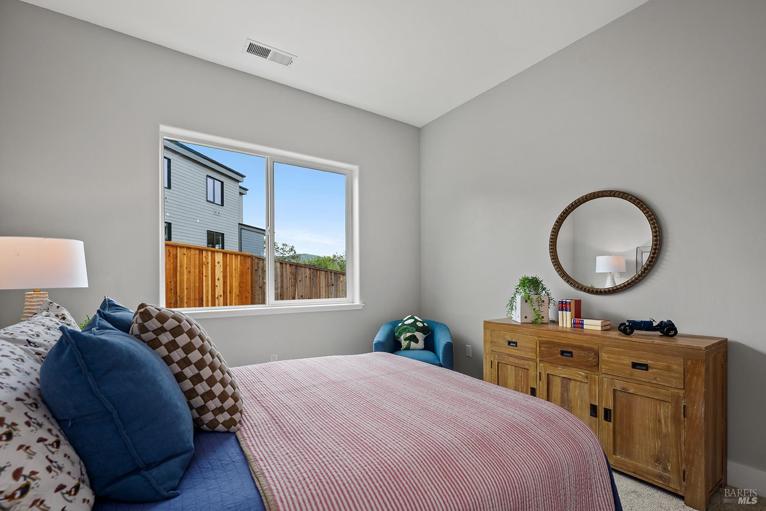 2016 Eagle Court Santa Rosa CA 95403