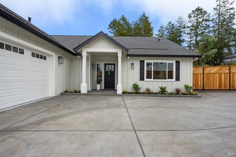 2016 Eagle Court Santa Rosa CA 95403