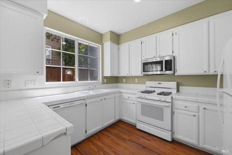 1028 Addison Circle Petaluma CA 94952
