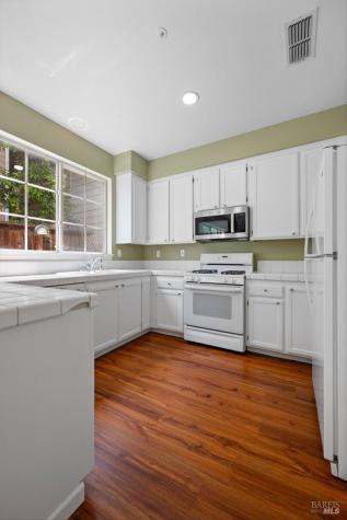1028 Addison Circle Petaluma CA 94952