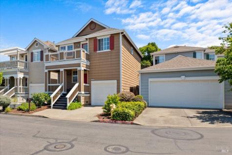 1028 Addison Circle Petaluma CA 94952