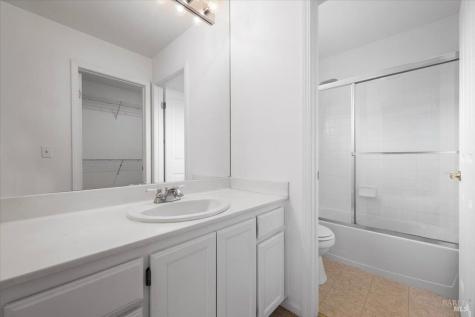 1028 Addison Circle Petaluma CA 94952