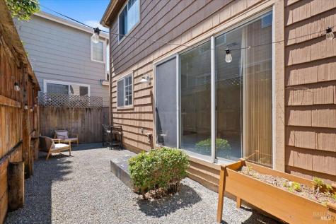 1028 Addison Circle Petaluma CA 94952