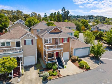 1028 Addison Circle Petaluma CA 94952