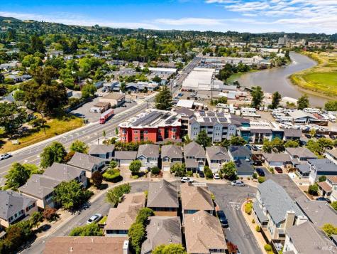 1028 Addison Circle Petaluma CA 94952