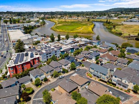 1028 Addison Circle Petaluma CA 94952