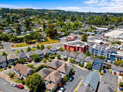 1028 Addison Circle Petaluma CA 94952