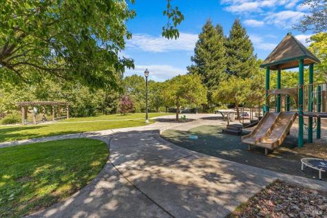 1028 Addison Circle Petaluma CA 94952
