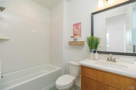 1201 Del Rancho Way Petaluma CA 94954