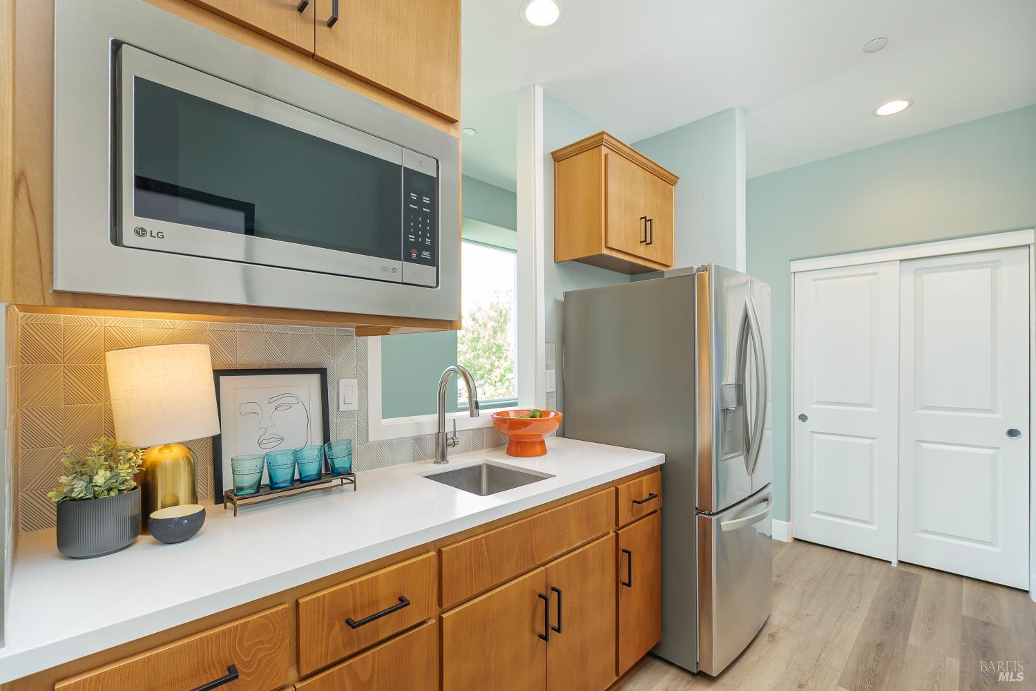 1201 Del Rancho Way Petaluma CA 94954