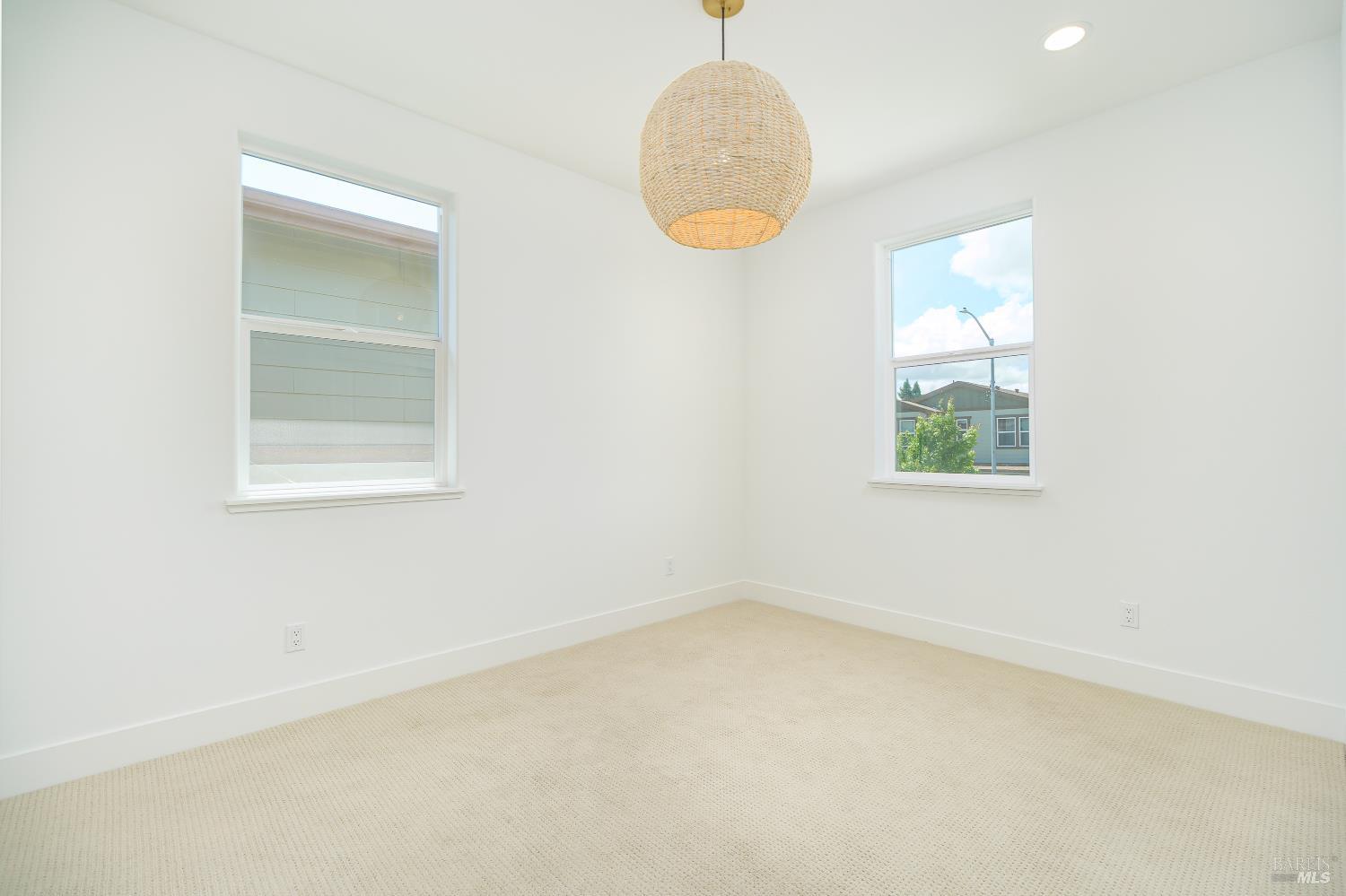 1201 Del Rancho Way Petaluma CA 94954