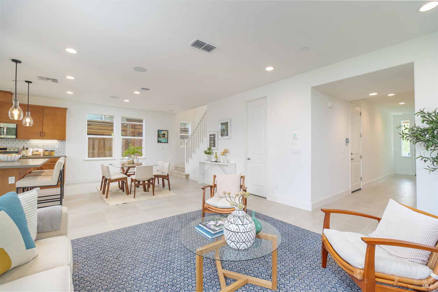1201 Del Rancho Way Petaluma CA 94954