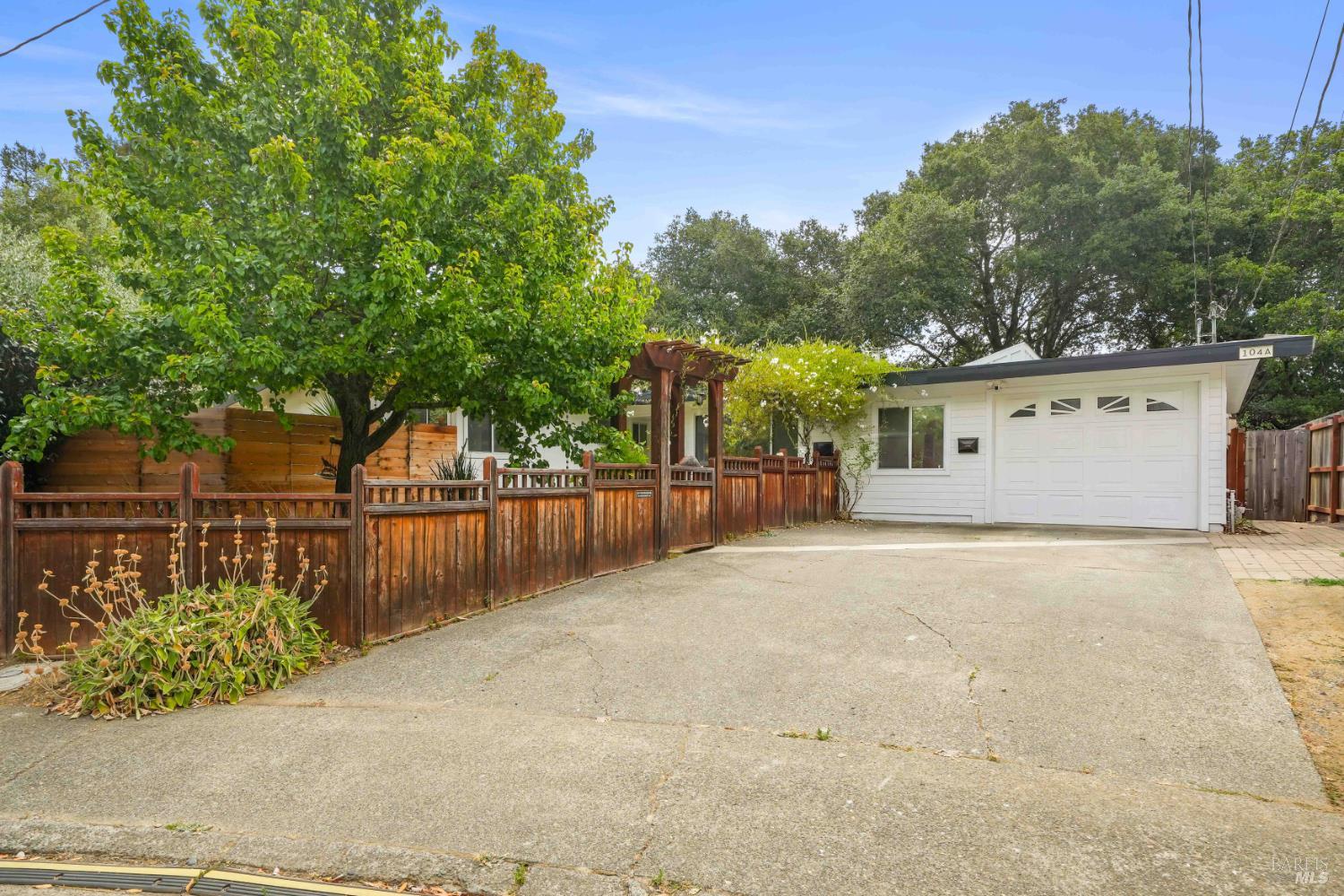 104 Lobo Vista Novato CA 94947