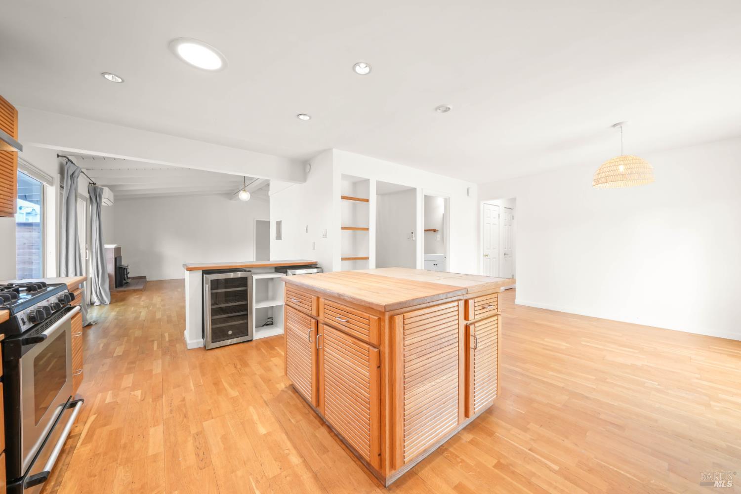 104 Lobo Vista Novato CA 94947