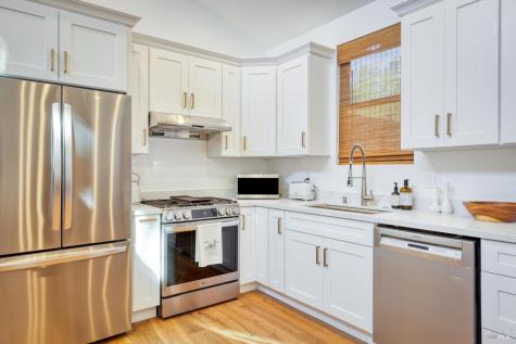104 Lobo Vista Novato CA 94947