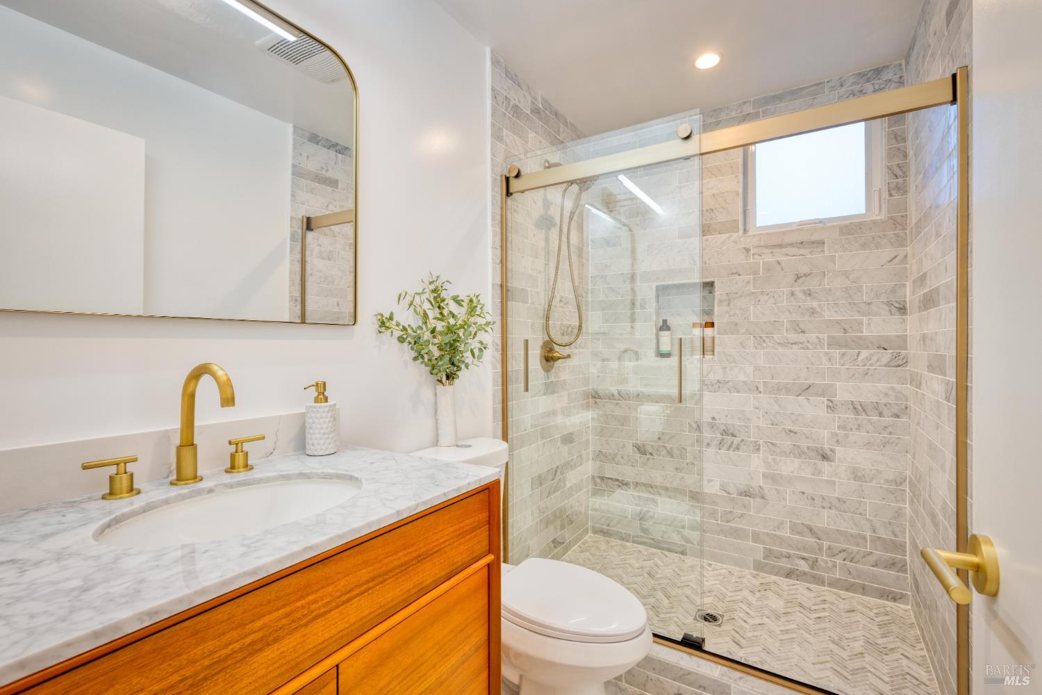 104 Lobo Vista Novato CA 94947