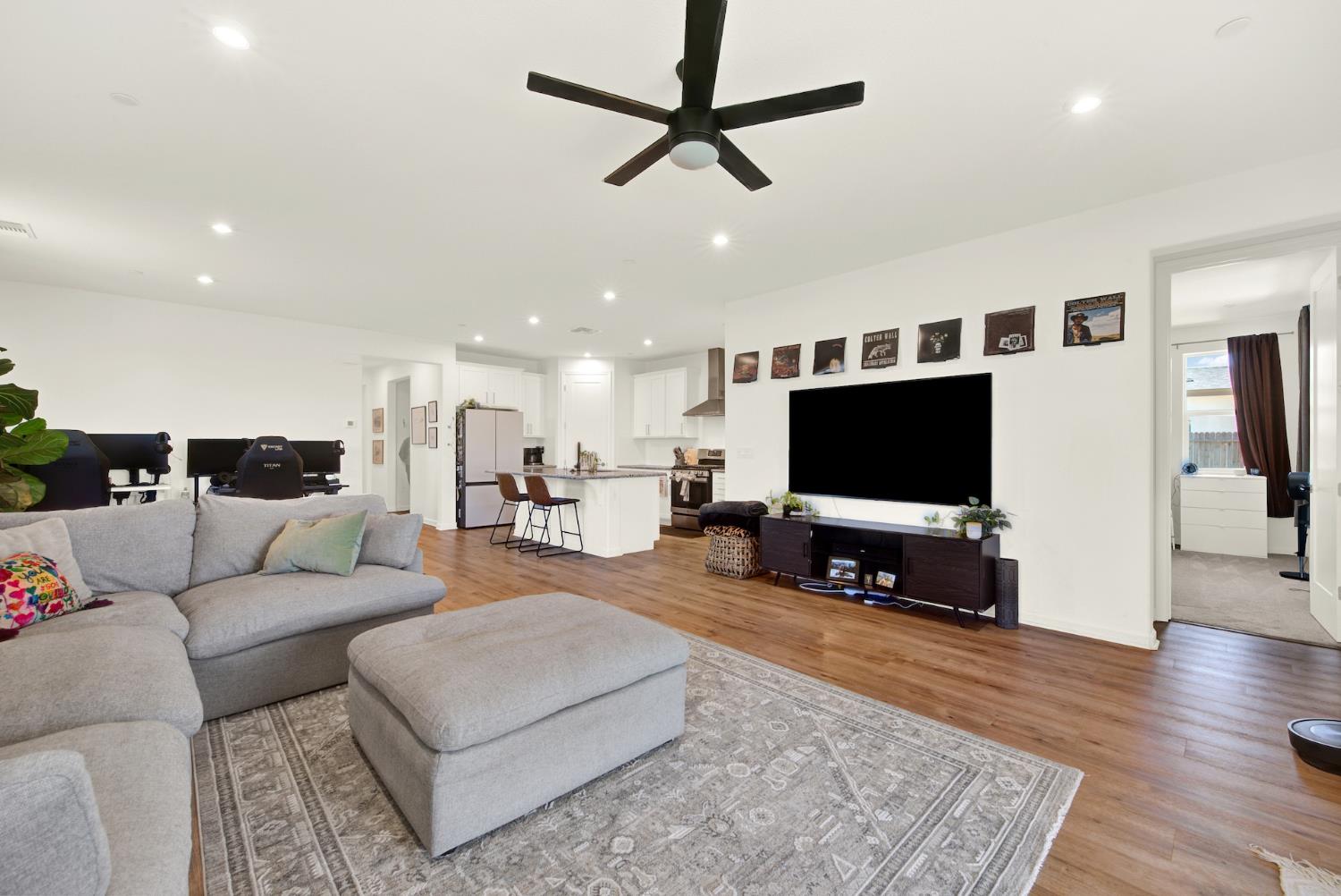 1517 Falabella Way Olivehurst CA 95961
