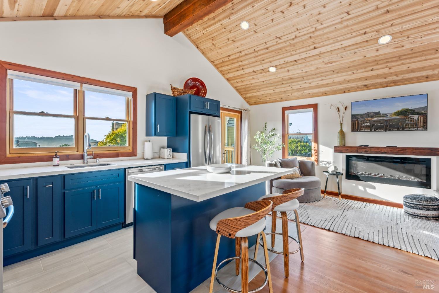 45070 Main Street Mendocino CA 95460