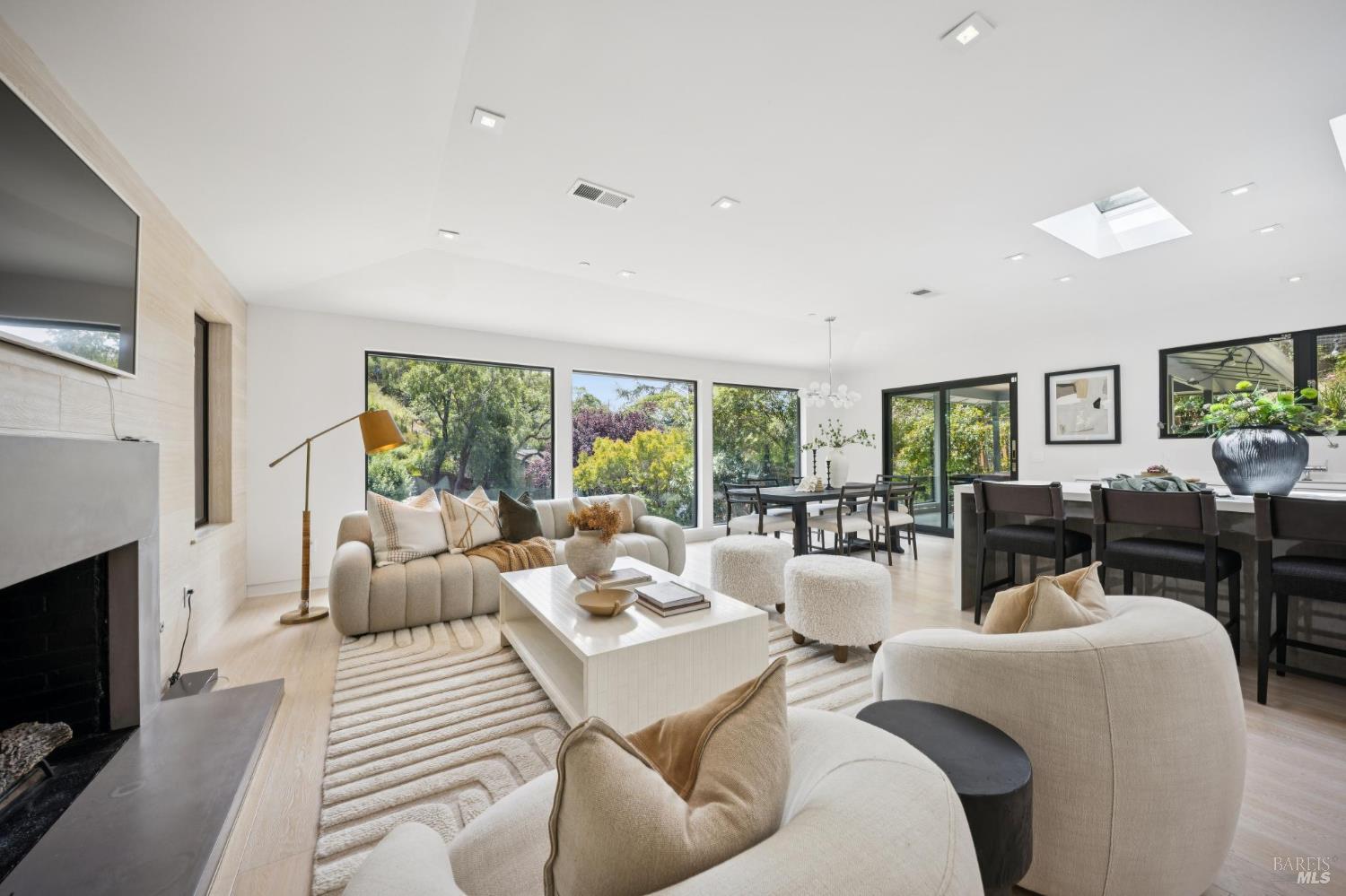 299 N Almenar Drive Greenbrae CA 94904