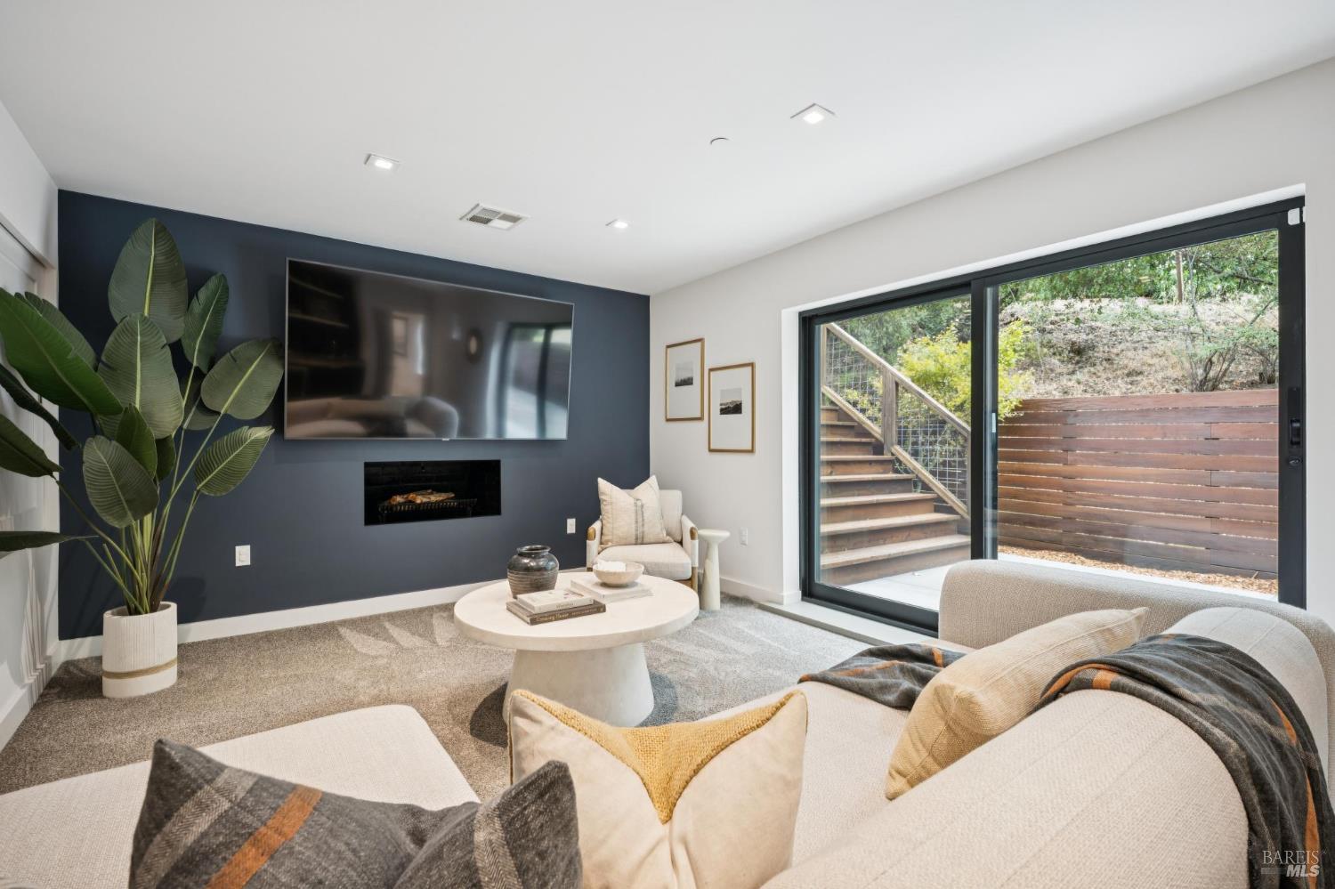 299 N Almenar Drive Greenbrae CA 94904