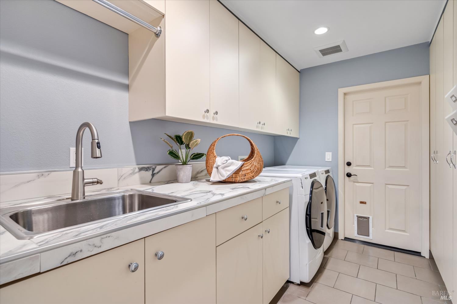 3323 Cambridge Court Napa CA 94558