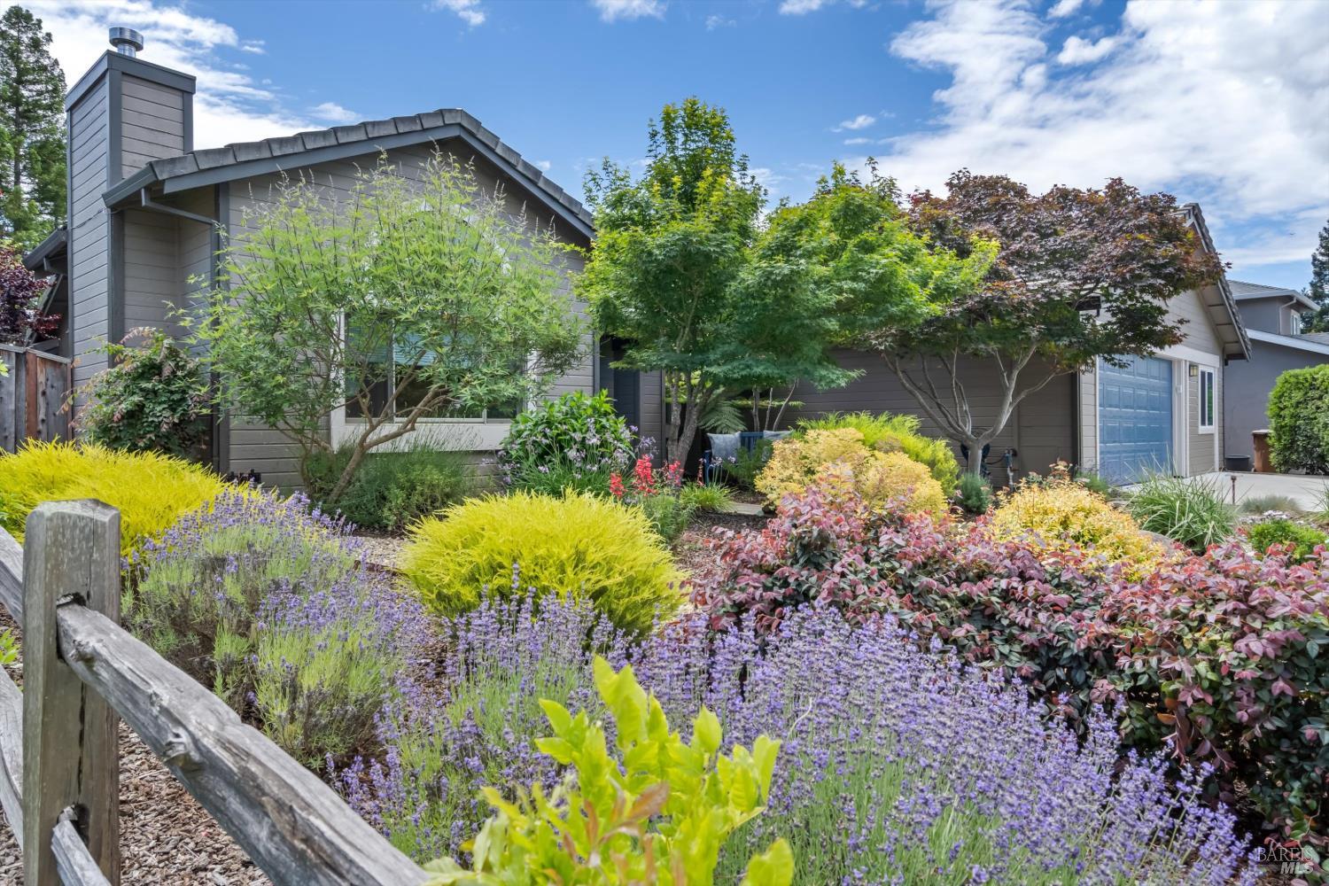 3323 Cambridge Court Napa CA 94558