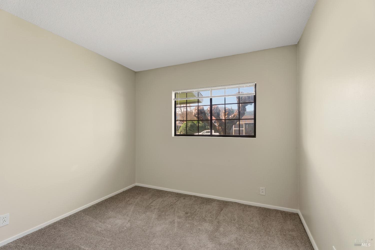 265 Oak Manor Drive Ukiah CA 95482