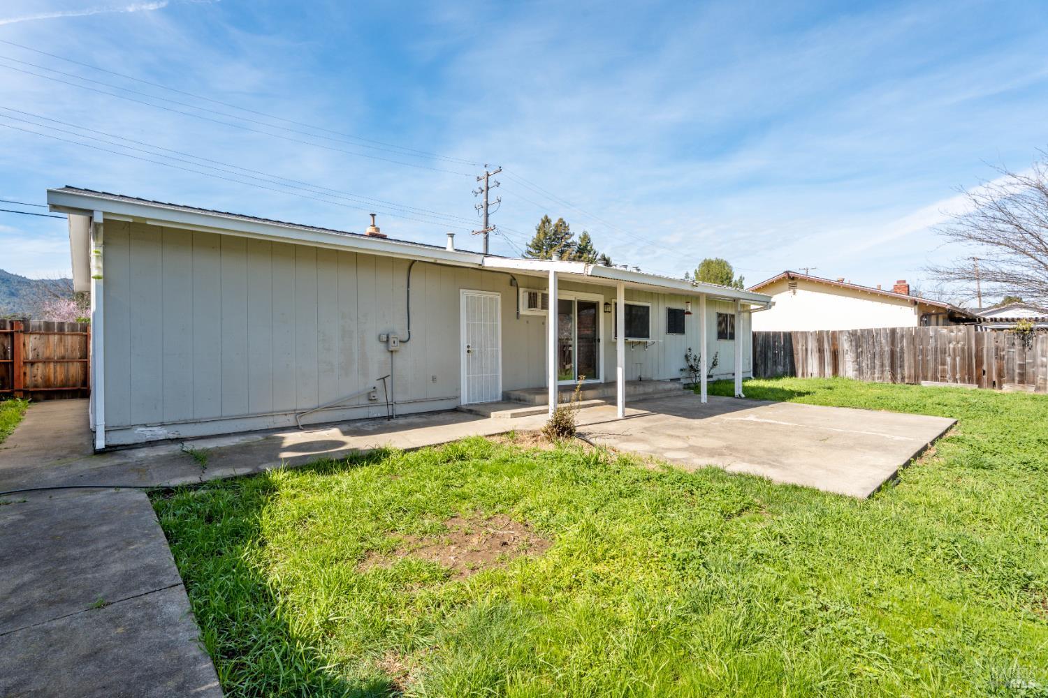 265 Oak Manor Drive Ukiah CA 95482