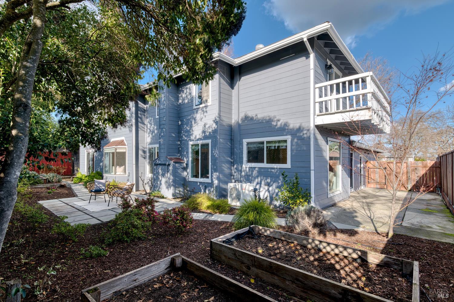 1534 Buchanan Street Novato CA 94947