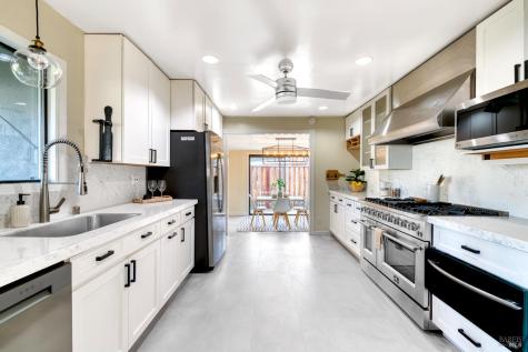 1534 Buchanan Street Novato CA 94947